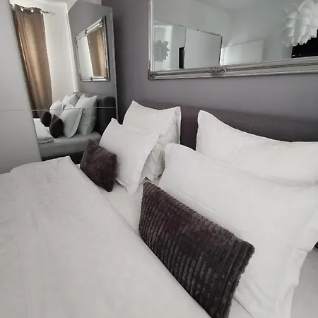 Apartament Dario *