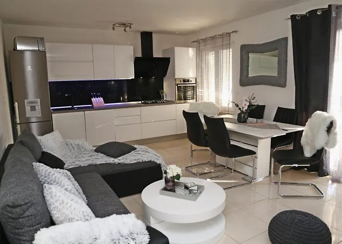 Apartman Dario Apartment *